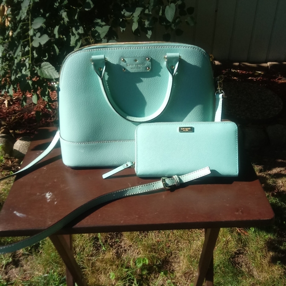 KATE of SPADE PURSE - Picture 3 of 12